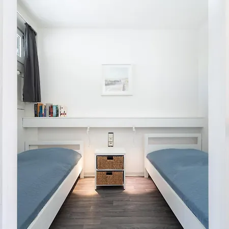App 176 - Strandlage Daire Sierksdorf